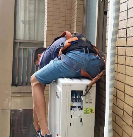 乌马河空调移机